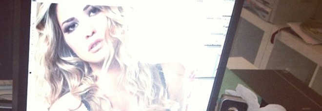 LA RIVOLUZIONE DI ELENA SANTARELLI: ''SIAMO TUTTE PHOTOSHOPPATE. ECCO LA MIA PROVA'' - 06/08/2013