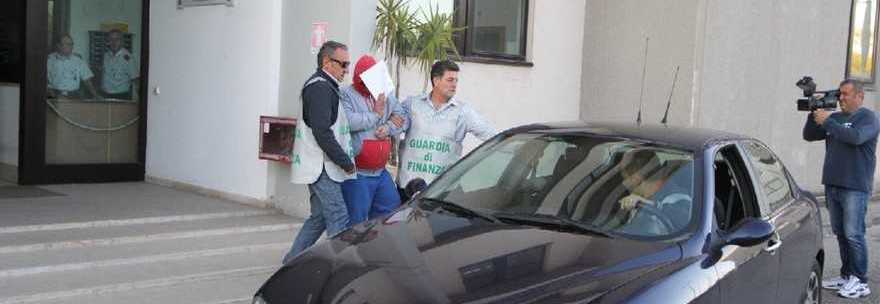 SFUGGE AL BLITZ ANTIDROGA E SI VANTA SU FB: ''NON MI AVRETE MAI''. ARRESTATO POCO DOPO - 03/10/2013