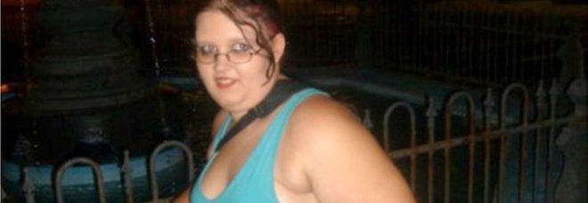 VESTITA DA LARA CROFT METTE L'IMMAGINE SUL WEB: DIVENTA VIRALE SUO MALGRADO - FOTO - 05/10/2013