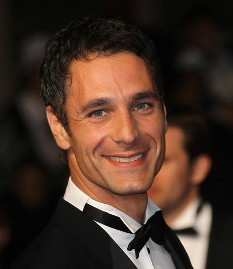 ECCO IL NUOVO ''AMORE'' DI RAOUL BOVA - FOTO ALL'INTERNO - 09/10/2013