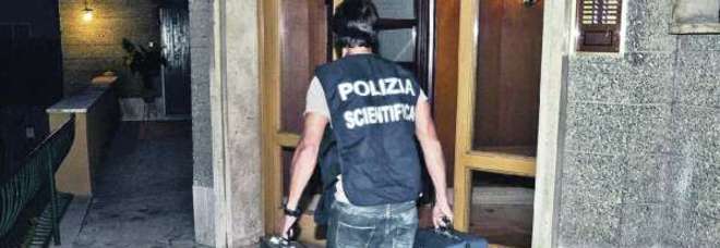 ROMA, IL MARITO LA ACCOLTELLA MA LEI FUGGE: IL VICINO LA ACCOGLIE IN CASA E LE SALVA LA VITA - 15/10/2013