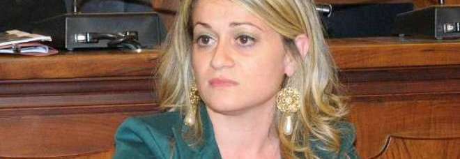 ASSESSORE PD SU FACEBOOK: ''CI VORREBBE BENITO - 20/10/2013