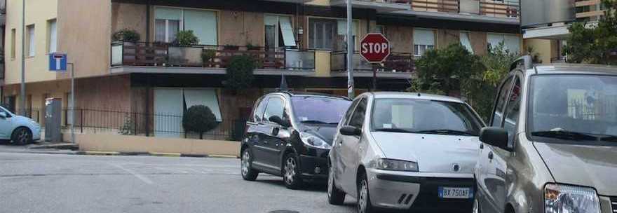 ''Scusi, ha tamponato la mia auto'', ma era morta durante il parcheggio - 25/10/2013