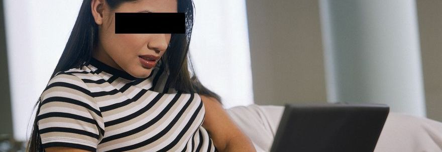 Papà e mamma le proibiscono di usare Facebook. Lei, a 17 anni, si impicca nella sua cameretta - 25/10/2013