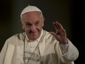 PAPA FRANCESCO DONA 300 EURO A UN DISOCCUPATO E SOTTO SFRATTO - 10/11/2013
