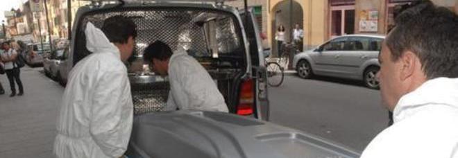 SI IMPICCA IN CASA A 16 ANNI: ''HA SUBiTO UNA DELUSIONE D'AMORE''' - 10/11/2013