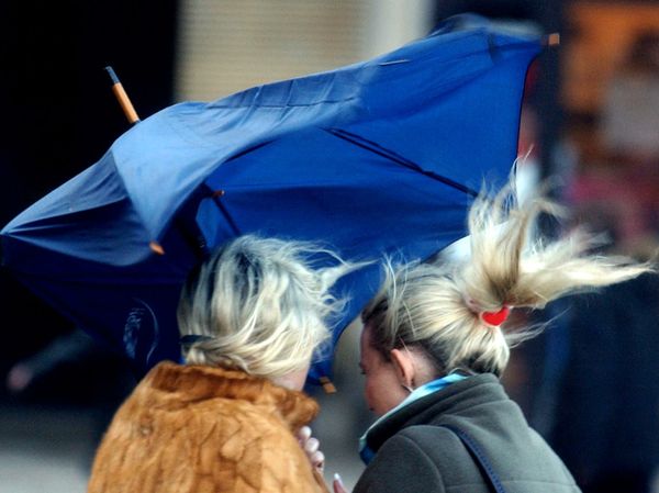 METEO - L'OCCHIO DI ''VENERE'' SULL'ITALIA, VENTI FINO A 100KM/H, NUBIFRAGI IN TUTTA ITALIA - PREVISIONI - 11/11/2013