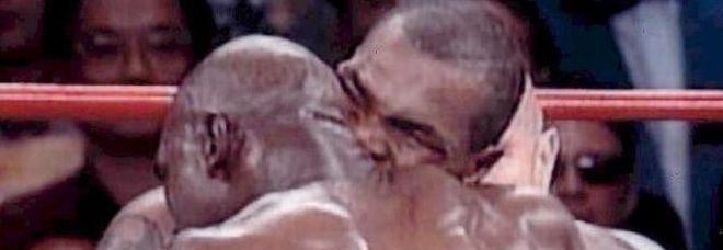 MIKE TYSON, CONFESSIONE CHOC: ''USAVO UN PENE FINTO PER AGGIRARE L'ANTIDOPING'' - 13/11/2013