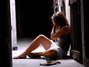 SEQUESTRA E VIOLETANTA LA SUA EX PER FARSI SPOSARE DA LEI - 20/11/2013