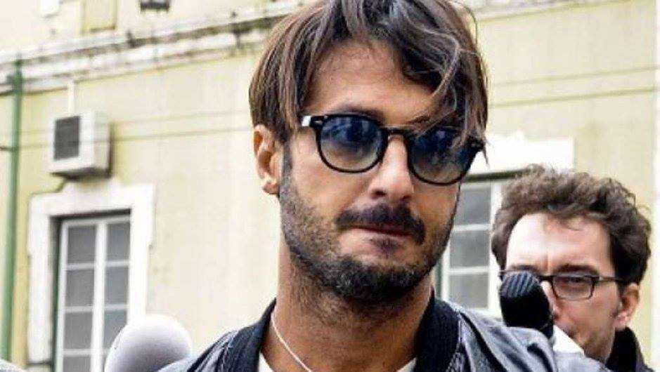 ECCO LA LETTERA DI FABRIZIO CORONA DAL CARCERE: ''IN GALERA CONDIZIONI DISUMANE, E' UN INFERNO'' - 21/11/2013