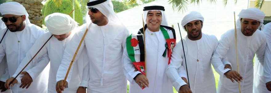 MARADONA FA LO SCEICCO E BALLA A DUBAI. IL VIDEO FA IL GIRO DEL WEB - GUARDA - 28/11/2013