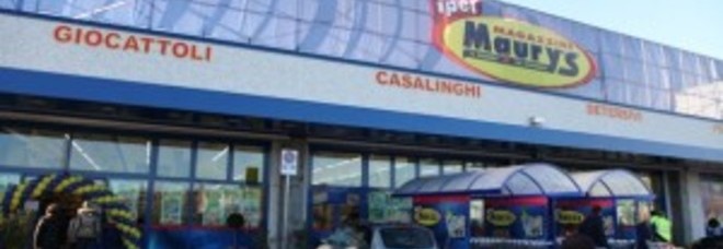 ROMA, SPARATORIA FUORI DA UN SUPERMARKET: GRAVI IL GESTORE E UNA COMMESSA - 10/12/2013