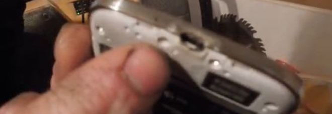 IL GALAXY S4 VA A FUOCO, L'UTENTE LO POSTA IN RETE. LA SAMSUNG: ''CANCELLA IL VIDEO E VERRAI RISARCITO'' - 10/12/2013