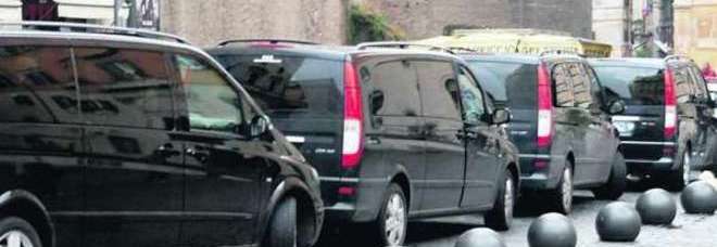ROMA, SESSO E MAZZETTE AI VIGILI URBANI: ''ESCORT GRATIS PER EVITARE I CONTROLLI'' - 22/12/2013