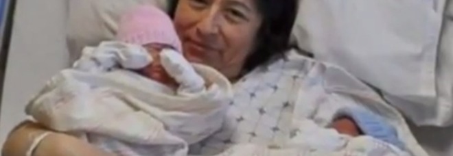 GEMELLINI NATI IN DUE ANNI DIVERSI: LEI ANCORA NEL 2013, LUI NEL 2014 - VIDEO - 02/01/2014