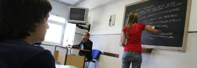IL GOVERNO CHIEDE I SOLDI AI PROFESSORI:  TAGLIO DI 150 EURO SULLA BUSTA PAGA - 09/01/2014
