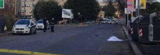 ROMA, DONNA TRAVOLTA E UCCISA DA UN'AUTO PIRATA IL CORPO RIMASTO IN STRADA PER OLTRE UN'ORA - 18/01/2014