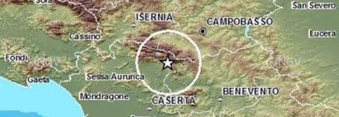 LA CAMPANIA TREMA ANCORA: SCOSSA DI MAGNITUDO 4.2 SUL MATESE, IL SISMA AVVERTITO ANCHE A NAPOLI, PAURA E GENTE IN STRADA - 19/01/2014