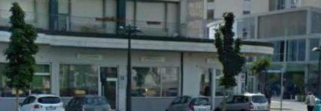 DUE CLIENTI FANNO PIGNORARE LA BANCA E SI RIPRENDONO 100MILA EURO - 10/02/2014