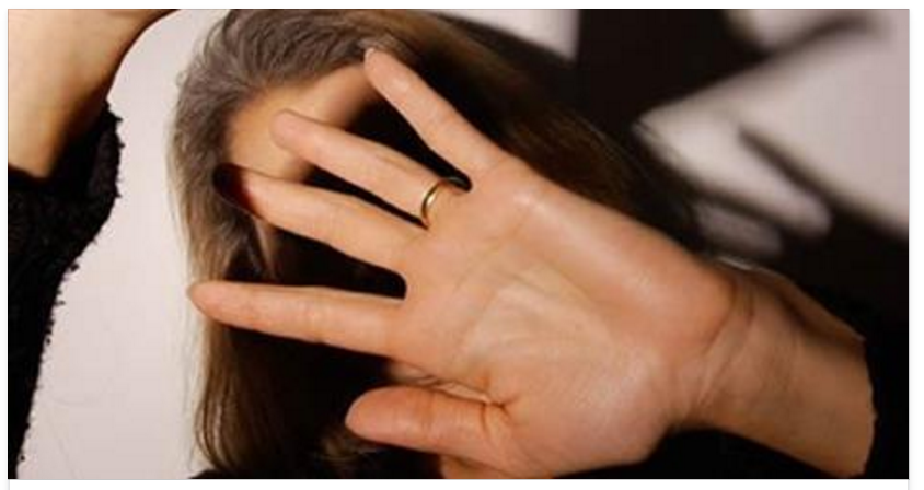 LA TERRIBILE STORIA DELLA DONNA CHE ODIAVA IL MARITO E I FIGLI - 17/04/2016