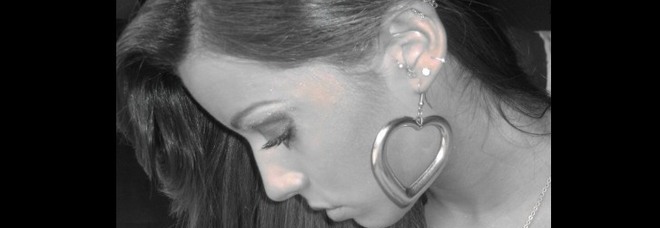 ELISA, CUBISTA SUICIDA A 23 ANNI: I COLLEGHI: ''ERA UNA RAGAZZA SPLENDIDA E SOLARE'' - 13/02/2014