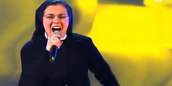 SUOR CRISTINA È GIÀ STAR DEL WEB E DI THE VOICE: ''IO, SCARTATA AD AMICI E XFACTOR'' - VIDEO - 22/03/2014