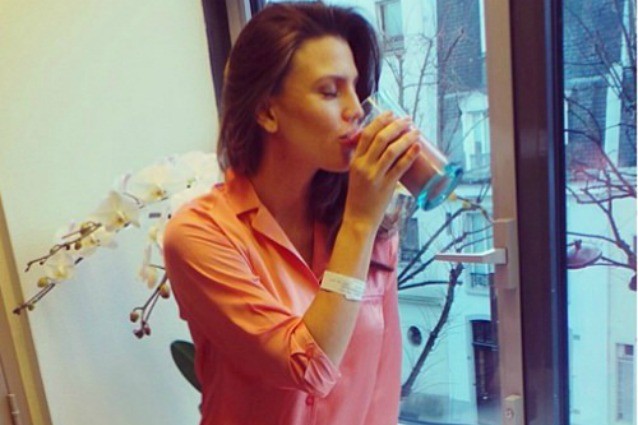 'FA BENE ALLA PELLE E ALL'UMORE' CLAUDIA GALANTI POSTA QUESTA FOTO: ESPLODE LA POLEMICA SUL WEB - 26/03/2014