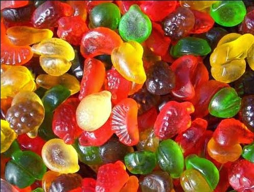 VI SIETE MAI CHIESTI COME VENGANO FATTE LE BUONISSIME CARAMELLE GOMMOSE? IL VIDEO CHE SPIEGA COME - 11/04/2014