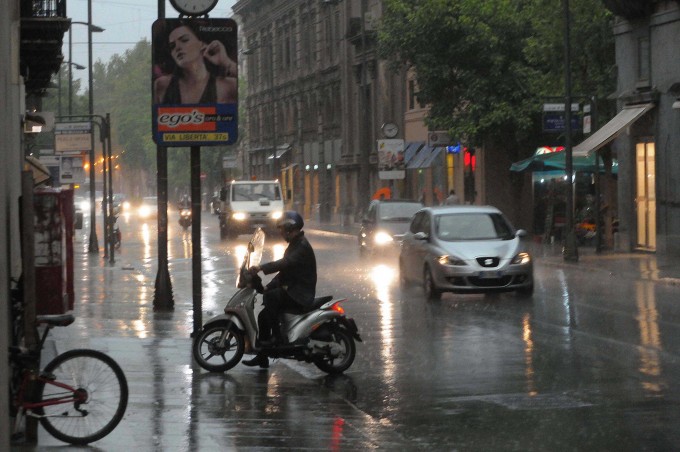 MALTEMPO, DOMANI ALLERTA AL CENTRO-SUD. FORTE NUBIFRAGIO E GRANDINE SU ROMA - PREVISIONI - 14/04/2014