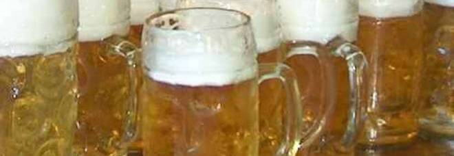 BERE BIRRA TUTTA LA SERA E NON UBRIACARSI? È POSSIBILE: ECCO IL SEGRETO DELLA SOBRIETÀ - 22/05/2014