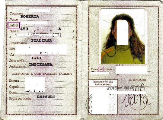 FOTOTESSERA TROPPO PROVOCANTE, IL COMUNE NON RILASCIA LA CARTA D'IDENTITA' - FOTO - 29/05/2014