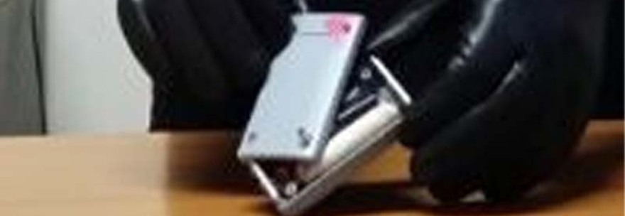 ECCO L'APPARECCHIO CHE FA ''IMPAZZIRE'' I CONTROLLI DEI NEGOZI PER RUBARE INDISTURBATI - FOTO - 13/06/2014