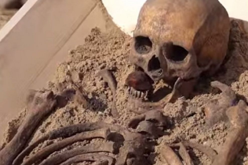 SCOPERTO SCHELETRO DI UN PRESUNTO VAMPIRO, ECCO PERCHE GLI ARCHEOLOGI SE SONO CONVINTI - 06/07/2014