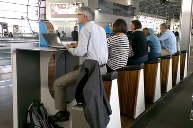 L'AEREO PORTO IN CUI RICARICHI IL CELLULARE PEDALANDO - ECCO DOVE - 13/07/2014