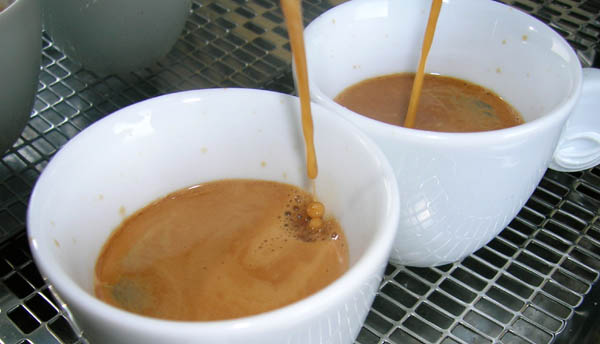 SI CHIAMA ''AVVELENAMENTO DA CAFFEINA'' I DATI DI RICERCA SONO ALLARMANTI: ECCO COS'E' - 03/06/2014