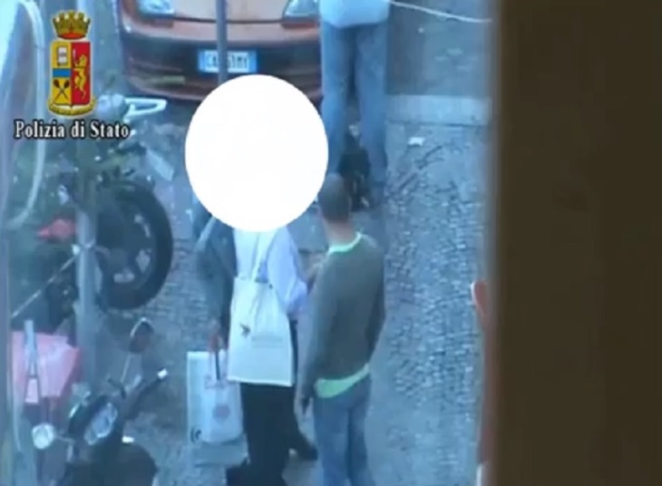 ARRIVA LA NUOVA TRUFFA DA STRADA: ECCO COME FUNZIONA - IN MOLTI I BEFFATI - 11/06/2014