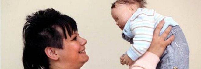COMPRA I BAMBOLOTTI PERCHÈ NON PUÒ AVERE FIGLI: HA SPESO QUASI 3.000 EURO - 10/10/2014