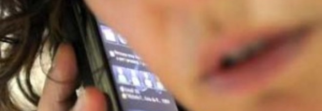''MI GIRA LA TESTA'': MUORE A 46 ANNI MENTRE È AL TELEFONO CON UN AMICO - 26/06/2014