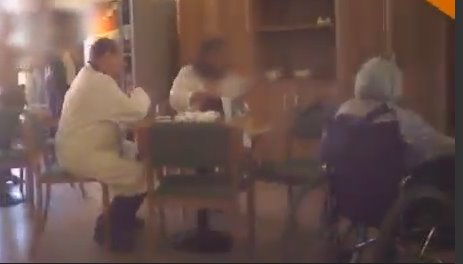 IL VIDEO ESCLUSIVO DI BERLUSCONI CHE ASSISTE AGLI ANZIANI NELLA CASA DI RIPOSO - 30/06/2014