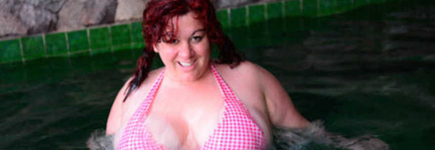 ''ECCO SEI MOTIVI PER CUI UNA DONNA GRASSA PUÒ INDOSSARE UN BIKINI'' - FOTO - 22/07/2014