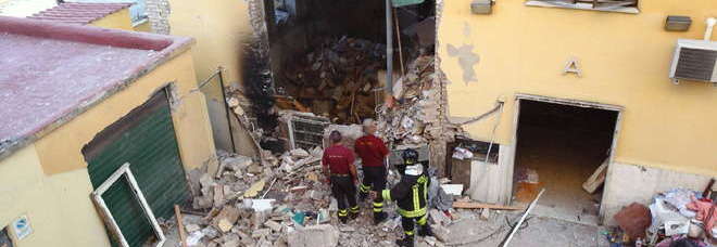 ROMA, I LADRI FANNO ESPLODERE UN PALAZZO. TRE FERITI, GRAVE UNA 22ENNE - 27/07/2014
