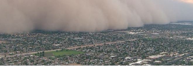 SPAVENTOSO TSUNAMI DI SABBIA A PHOENIX, CITTÀ IN TILT: 10MILA SENZA LUCE - VIDEO - 27/07/2014