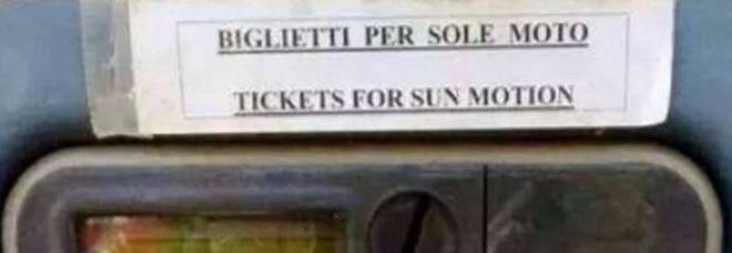 ROMA, LA TRADUZIONE IN INGLESE FA RIDERE IL WEB: ''PARCHEGGIO 'SOLE MOTO' DIVENTA 'SUN MOTION'...'' - 15/10/2014