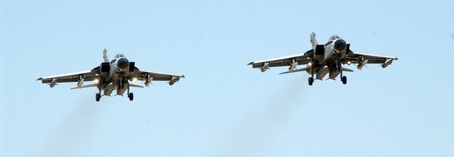 FIUMICINO, ALLARME BOMBA IN VOLO: AEREO SCORTATO DA DUE CACCIA. TERRORE A BORDO: AEROPORTO IN TILT - 14/09/2014