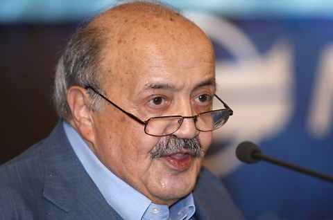 MAURIZIO COSTANZO PERDE LE STAFFE ED E' RISSA CON UN ASCOLTATORE - 15/09/2014