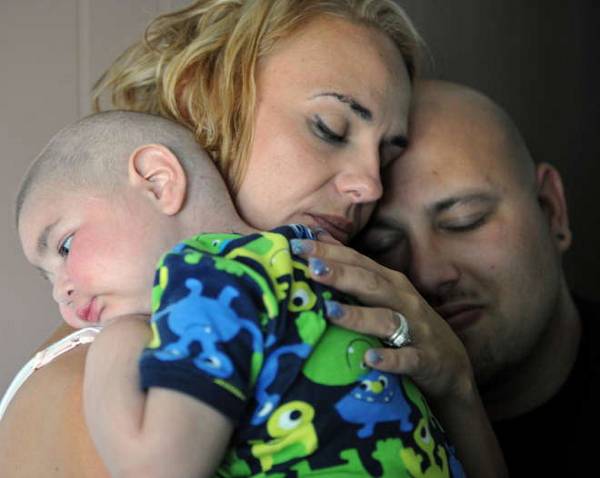DOPO AVER FATTO DA TESTIMONE AI GENITORI, MUORE A 2 ANNI DI LEUCEMIA - 17/09/2014