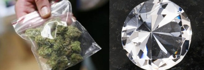 RUBA UN DIAMANTE DA 130.000 EURO E LO SCAMBIA CON 15 EURO IN MARIJUANA - 07/11/2014