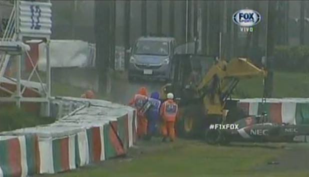 DRAMMATICO INCIDENTE IN FORMULA1: SCHIANTO CONTRO LA GRU. IL PADRE: 'EMATOMA AL CERVELLO, E' GRAVE' - 05/10/2014