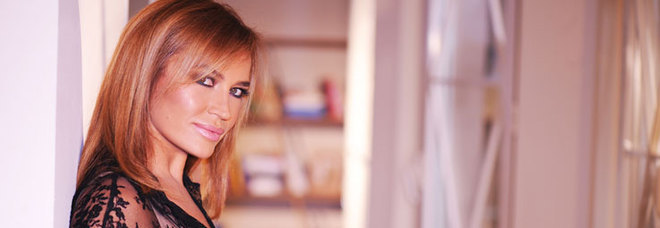 LORY DEL SANTO E LA SUA CONFESSIONE HOT: ''NEL SESSO MI PIACE ESSERE DOMINATA'' - 08/10/2014