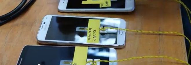 GLI SMARTPHONE SI PIEGANO? ECCO I RISULTATI DEI TEST DI ALTROCONSUMO - 29/11/2014